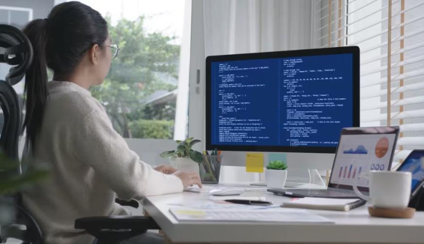 吐鲁番市企业数字化解决方案：机器学习赋能商业模式升级的核心路径